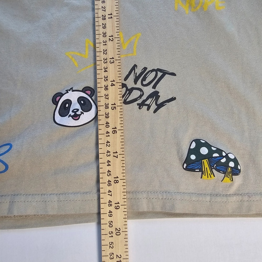 On Fire Graphic Panda Flowers Short Sleeve Tee Womens Size Large Casual - Picture 9 of 10